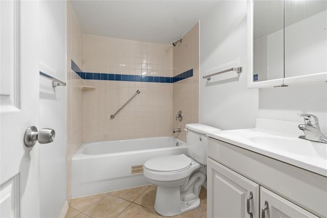 140 S Cypress Road 113, Pompano Beach, FL 33060