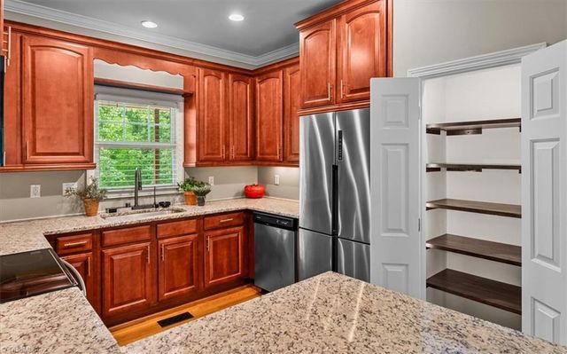 2105 Morning Star Lane, Winston-salem, NC 27107