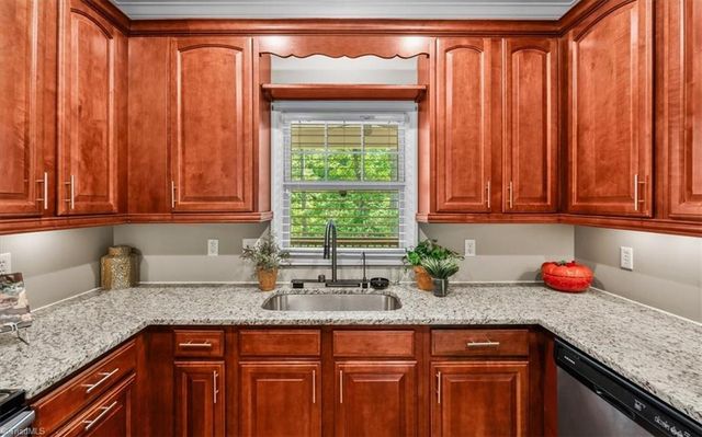 2105 Morning Star Lane, Winston-salem, NC 27107
