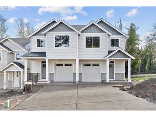 13952 Se Piper Cub Way, Milwaukie, OR 97267