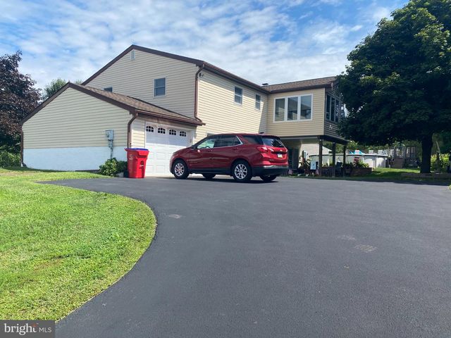 3102 DUCKWORTH DR, Pottstown, PA 19464
