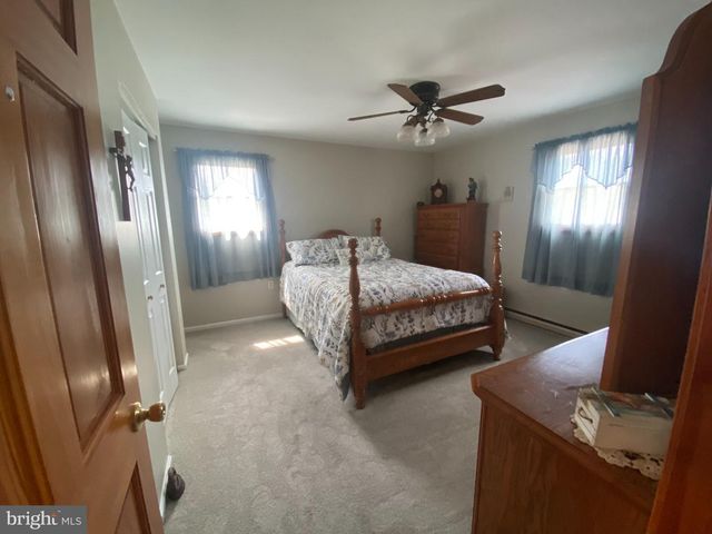 3102 DUCKWORTH DR, Pottstown, PA 19464