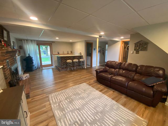 3102 DUCKWORTH DR, Pottstown, PA 19464