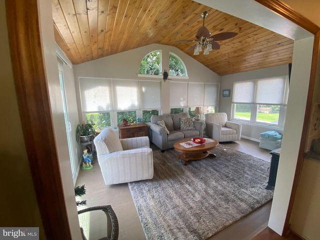 3102 DUCKWORTH DR, Pottstown, PA 19464