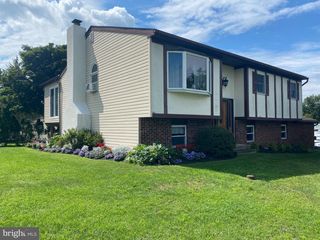 3102 DUCKWORTH DR, Pottstown, PA 19464