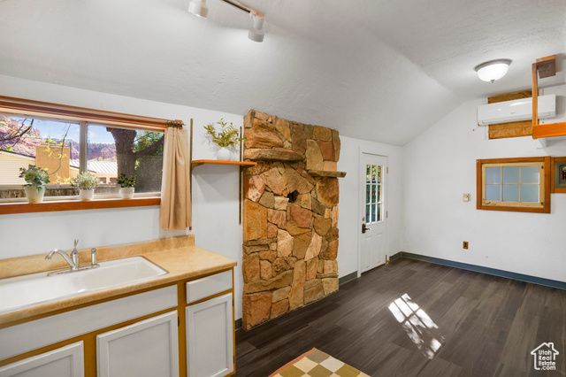 336 E MAIN ST, Rockville, UT 84763