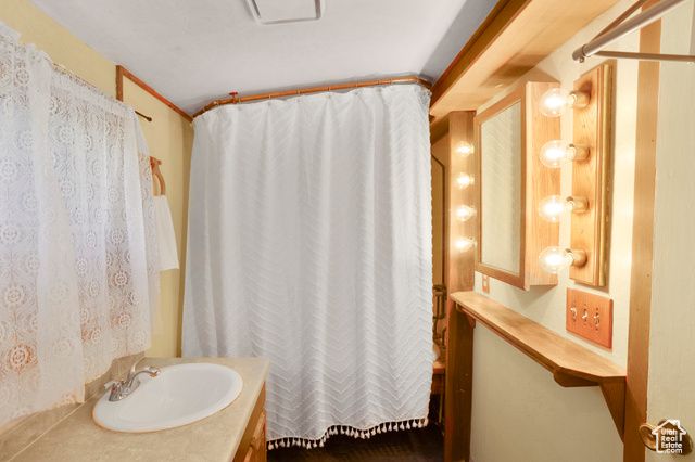 336 E MAIN ST, Rockville, UT 84763