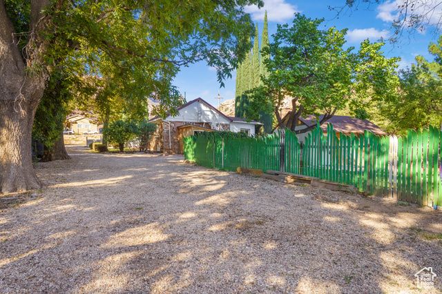 336 E MAIN ST, Rockville, UT 84763