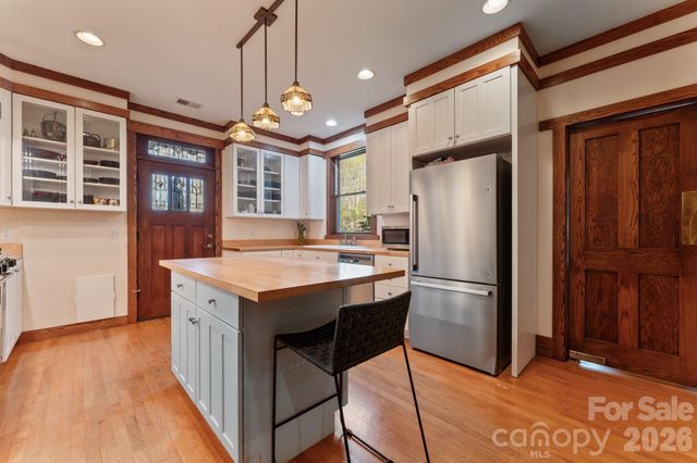 146 Harbor Watch Drive N, Statesville, NC 28677