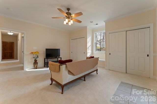 146 Harbor Watch Drive N, Statesville, NC 28677