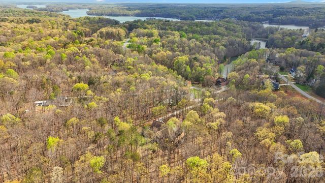 146 Harbor Watch Drive N, Statesville, NC 28677