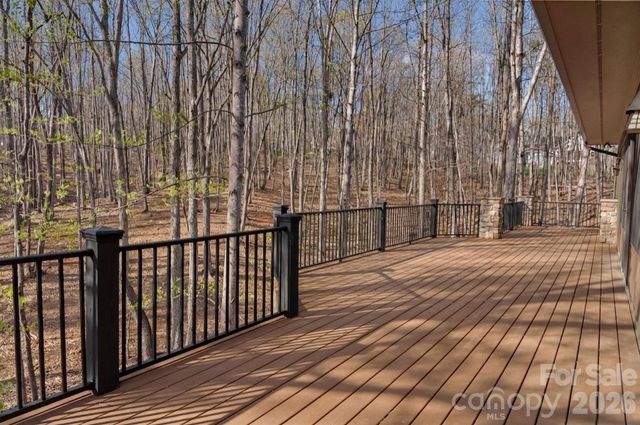 146 Harbor Watch Drive N, Statesville, NC 28677