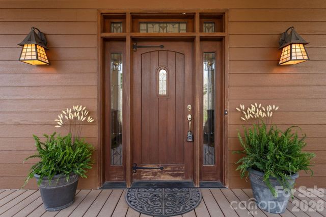 146 Harbor Watch Drive N, Statesville, NC 28677