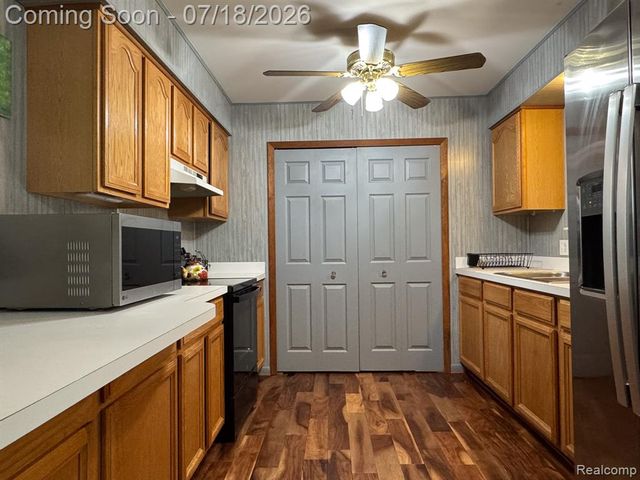 46030 Huling Street, Utica, MI 48317