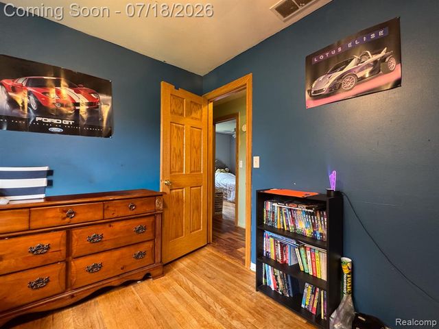 46030 Huling Street, Utica, MI 48317