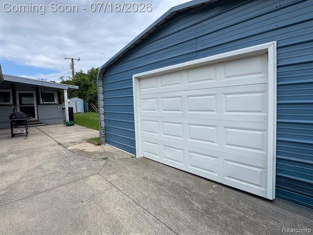 46030 Huling Street, Utica, MI 48317