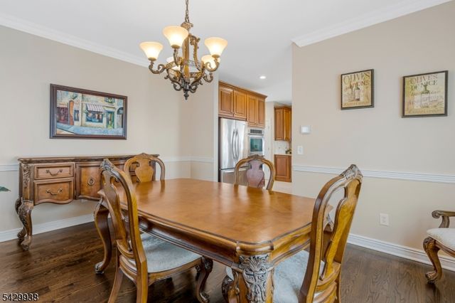 6 Sally Ct, Bridgewater Twp., NJ 08807
