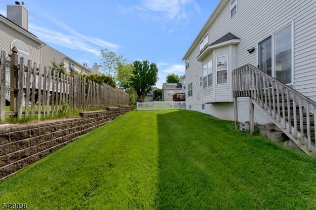 6 Sally Ct, Bridgewater Twp., NJ 08807