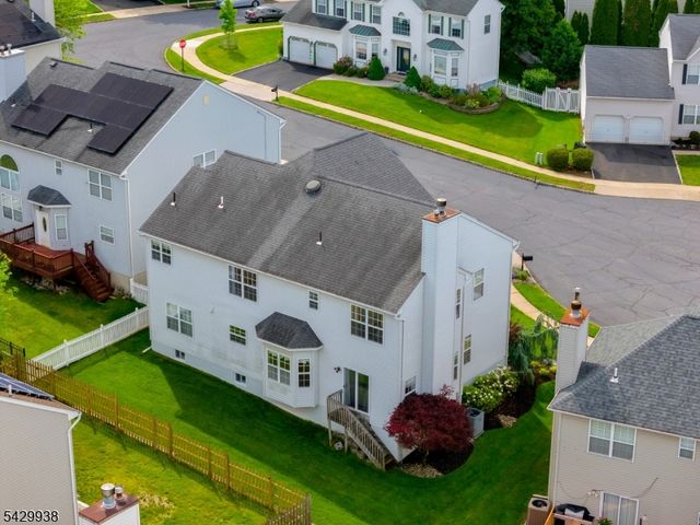 6 Sally Ct, Bridgewater Twp., NJ 08807