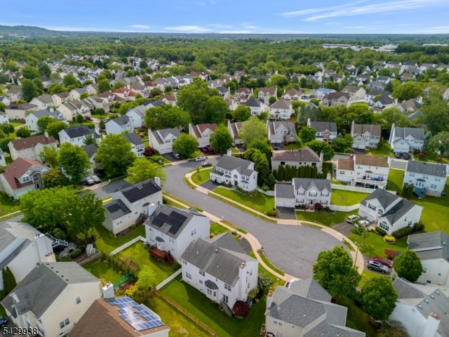 6 Sally Ct, Bridgewater Twp., NJ 08807