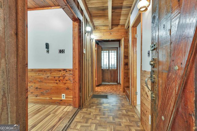 161 Hutchinson Lake Road, Senoia, GA 30276