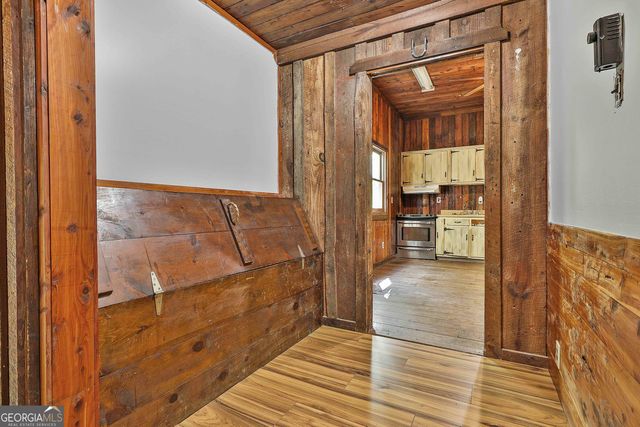 161 Hutchinson Lake Road, Senoia, GA 30276