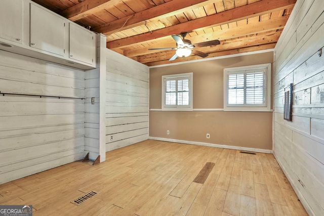 161 Hutchinson Lake Road, Senoia, GA 30276