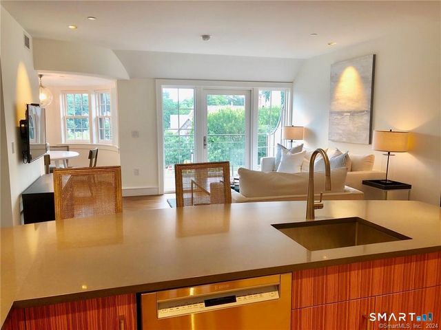 5 Church Lane 410, Westport, CT 06880