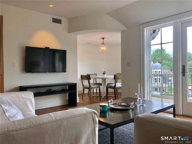 5 Church Lane 410, Westport, CT 06880