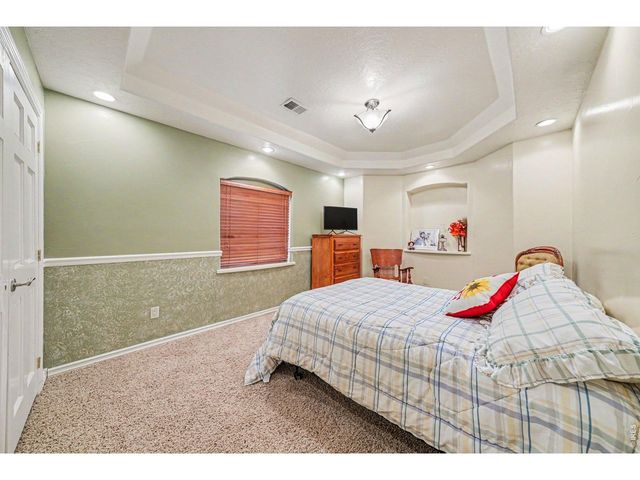 1917 80th Ave, Greeley, CO 80634