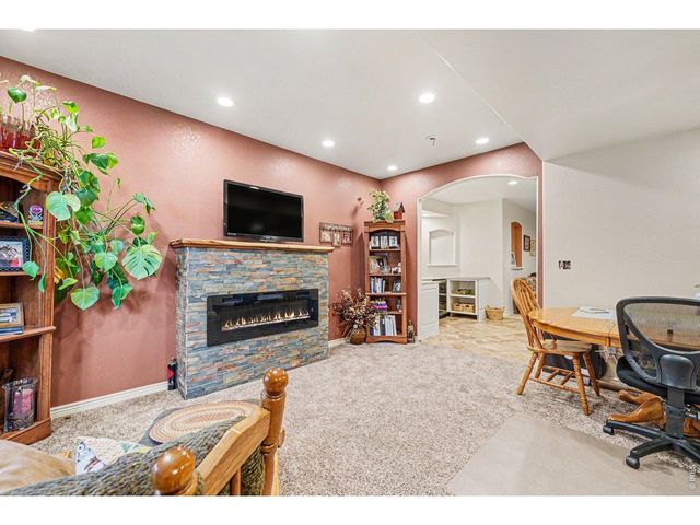 1917 80th Ave, Greeley, CO 80634