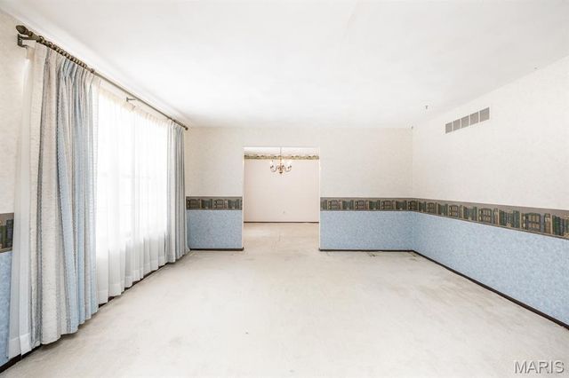 717 Knipp Avenue, Mascoutah, IL 62258