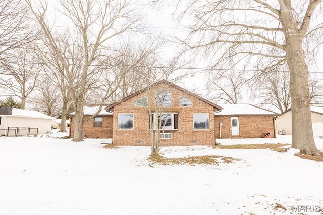 717 Knipp Avenue, Mascoutah, IL 62258