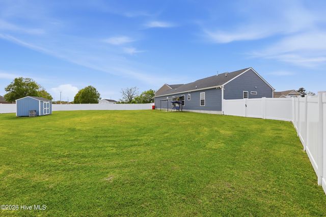 304 Mizzen Way, Elizabeth City, NC 27909