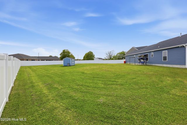 304 Mizzen Way, Elizabeth City, NC 27909