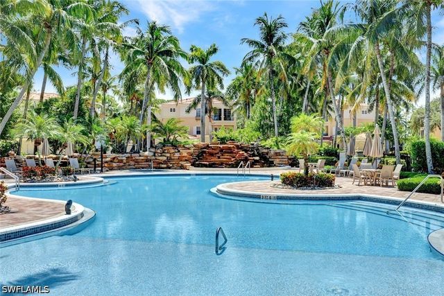 2609 Estrella CT 1902, Naples, FL 34109
