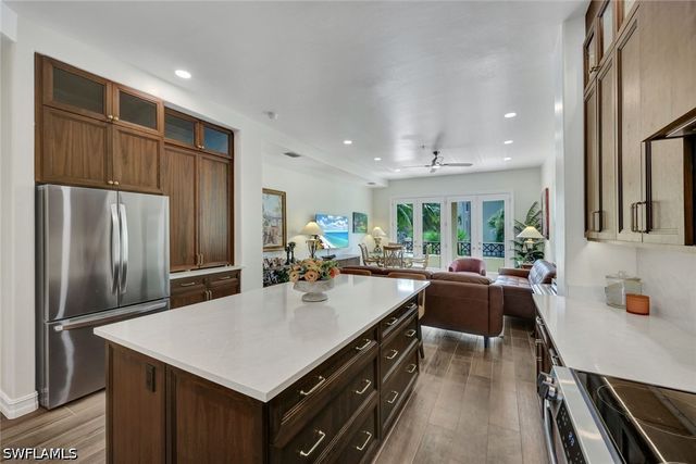 2609 Estrella CT 1902, Naples, FL 34109