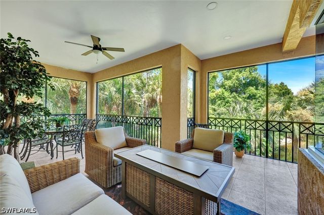 2609 Estrella CT 1902, Naples, FL 34109