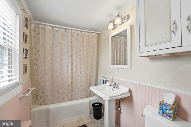 219 N CHURCH ST, Woodstock, VA 22664