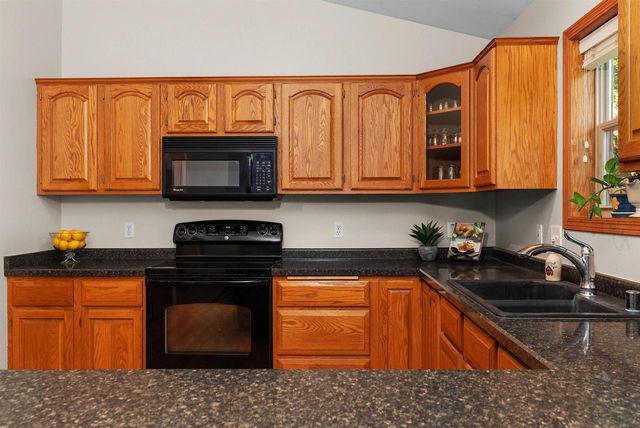 916 Forest View Drive, Verona, WI 53593