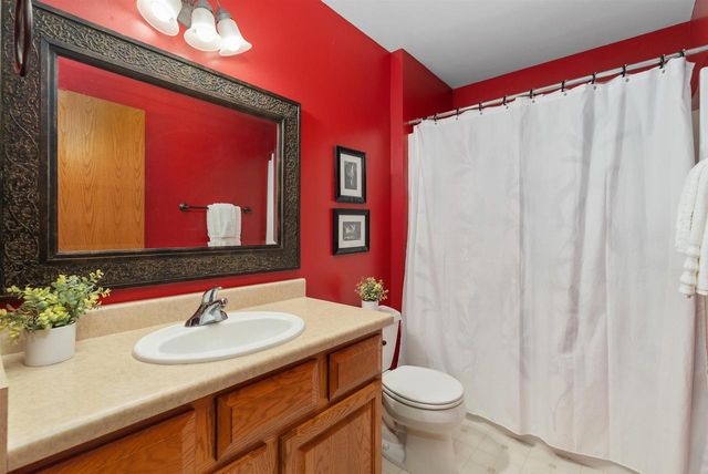 916 Forest View Drive, Verona, WI 53593