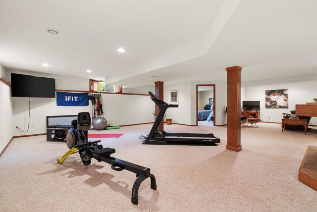 916 Forest View Drive, Verona, WI 53593