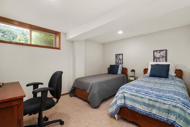 916 Forest View Drive, Verona, WI 53593