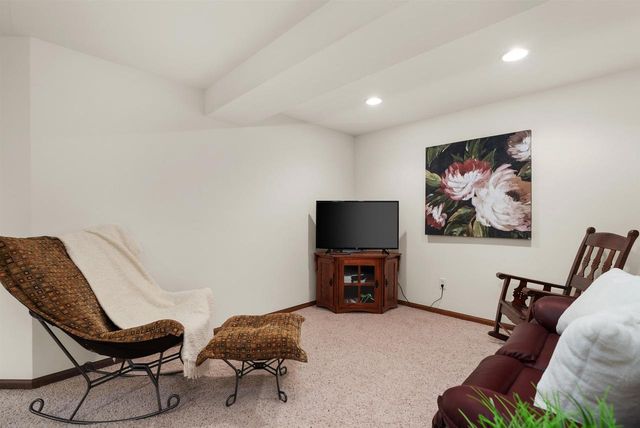 916 Forest View Drive, Verona, WI 53593