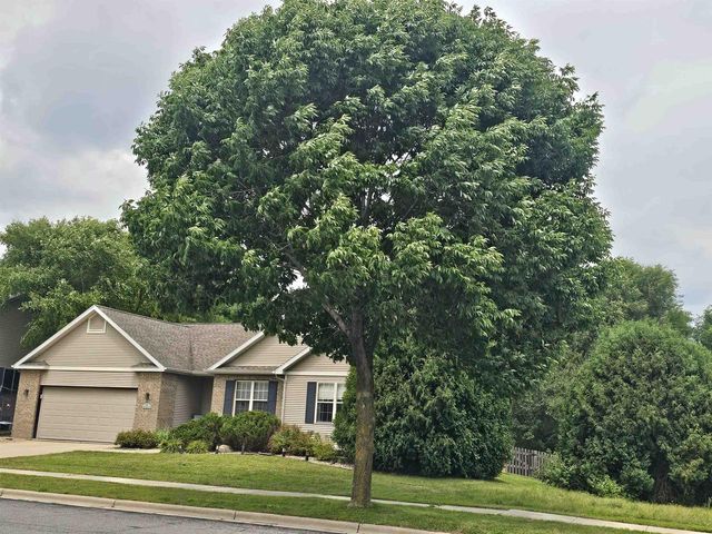 916 Forest View Drive, Verona, WI 53593