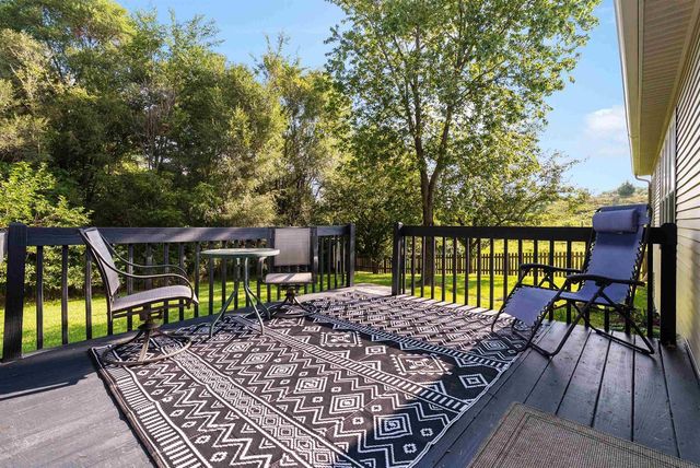 916 Forest View Drive, Verona, WI 53593
