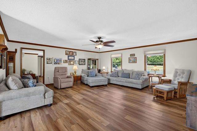 1380 Foster Road, Inman, SC 29349