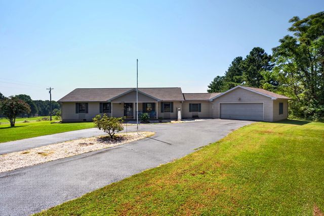 1380 Foster Road, Inman, SC 29349