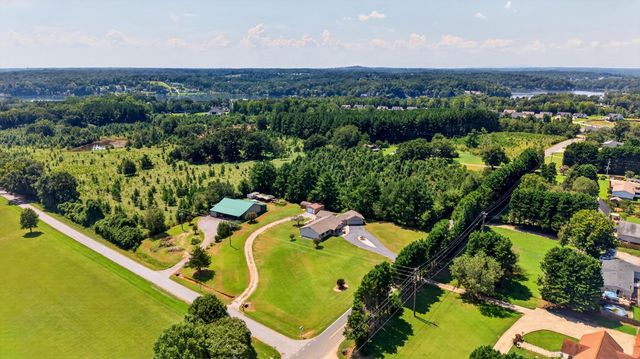 1380 Foster Road, Inman, SC 29349