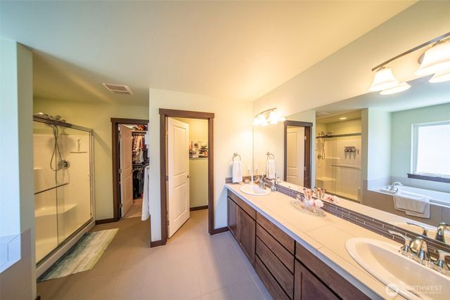14426 40th Avenue W, Lynnwood, WA 98087